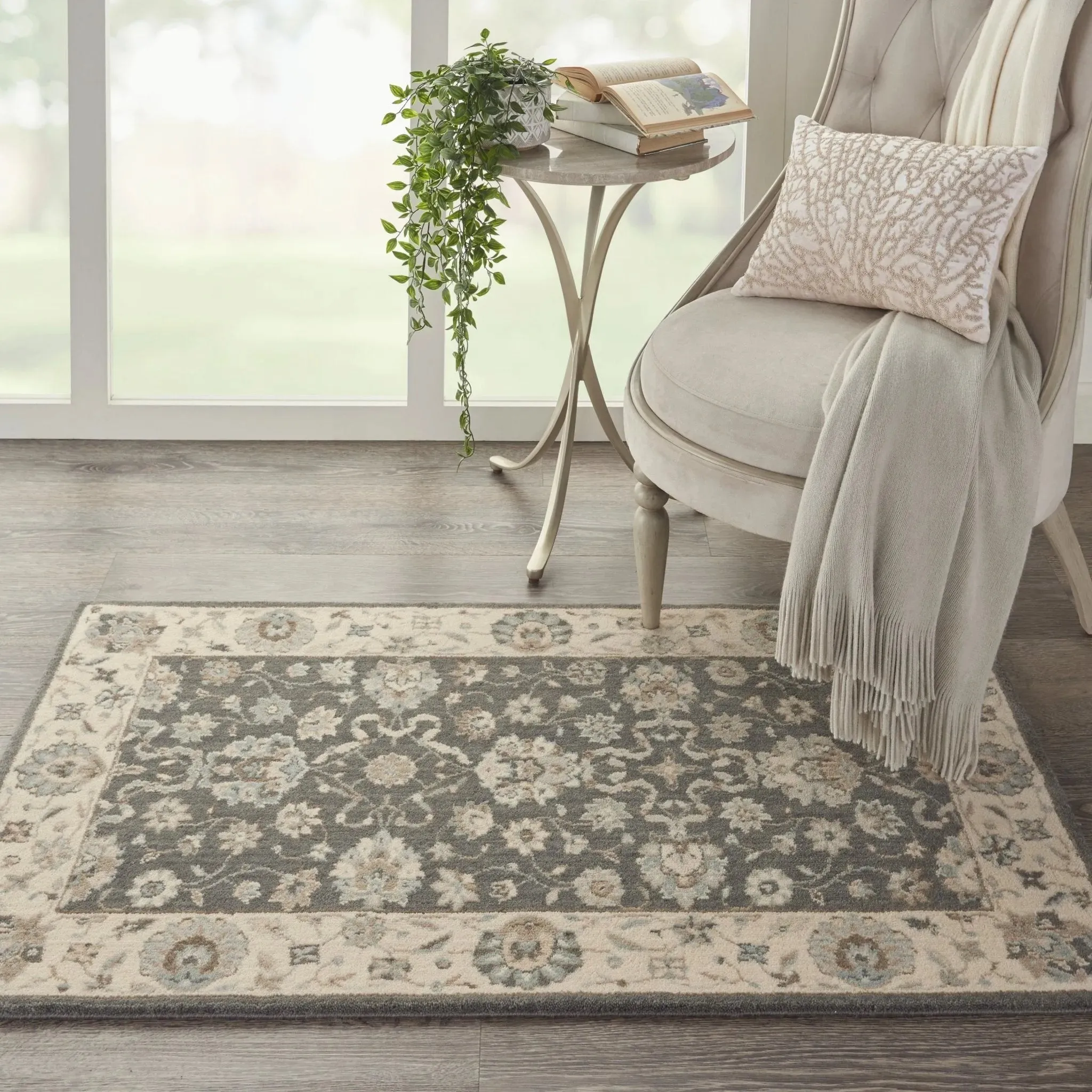 Living Treasures LI16 Grey/Ivory Rug